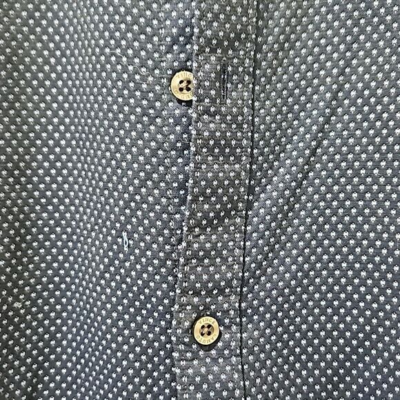 Vincent Camuto Slim Fit Button Down - Picture 4 of 4
